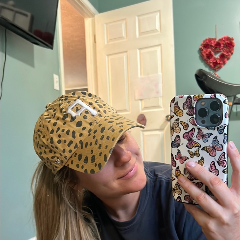 ‘47 Brand leopard print baseball hat